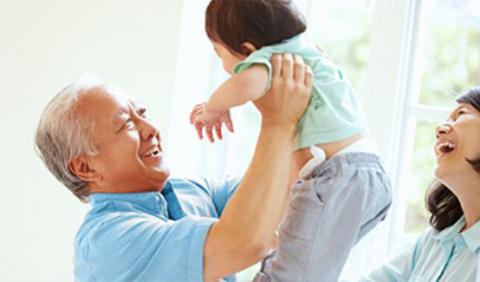 ประโยชน์ของการซื้อประกันให้พ่อแม่ ความอุ่นใจและลดหย่อนภาษี