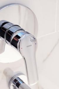 วาล์วฝักบัวมีปัญหาหยุดหัวเสีย แล้วมาเลือกสิ่งที่ดีที่สุดให้ห้องน้ำ