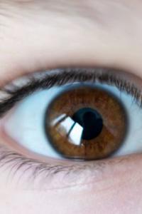 ทำไมต้องระวังทั้งตาแห้งและต้อเนื้อ สองปัญหาที่เชื่อมโยงกัน